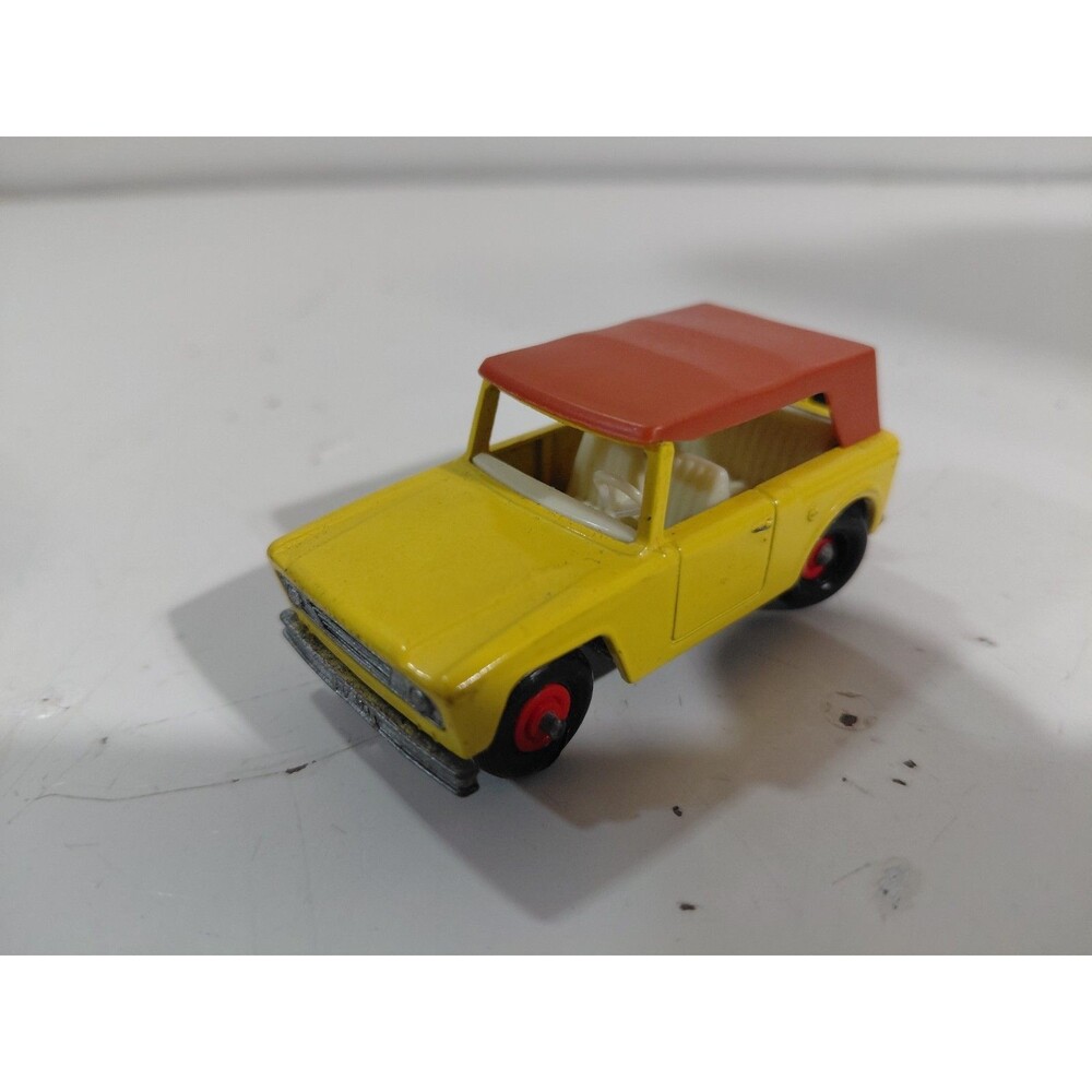 Lesney Matchbox Superfast Series 18 Die Cast 1:64 International Scout Field Car